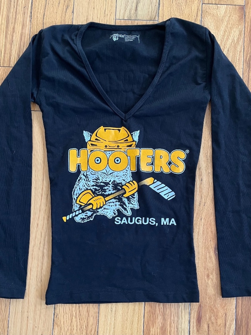Hooter uniform top RARE